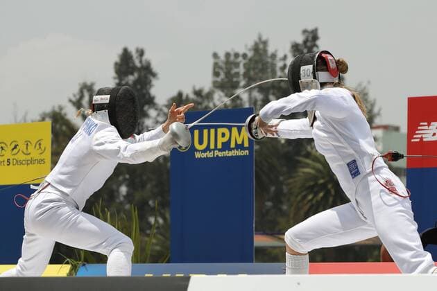 Belorussian Anastasiya Prokopenko (L) and German Janine Kohlmann participate in the women s fencing final during the Modern pentathlon moderner Fünfkampf World Championships, in Mexico City, Mexico, 12 September 2018. Modern Pentathlon World Championships in Mexico City !ACHTUNG: NUR REDAKTIONELLE NUTZUNG!  Copyright: xJosexMendezx MEX18 20180912-636723899528220577
