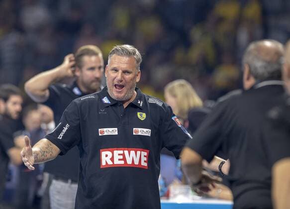 Deutschland - Baden-Württemberg - Mannheim - 12.09.2018 Handball - Velux EHF Champions League - Herren Saison 2018 2019 Rhein-Neckar Löwen (orange) - ESP Barcelona Lassa (neongelb) v.l. Trainer Nikolaj Jacobsen (Rhein-Neckar Löwen), Trainer Xavier Pascual Fuertes (Barcelona) Rhein-Neckar Löwen - ESP Barca Lassa
