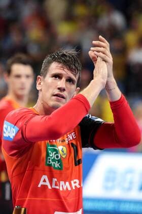 Andre Schmid (Andy Schmid, RNL, 2), Jubel nach dem Schlusspfiff, Sieg, Sieger, Gewinner, jubelt, jubeln, Freude, optimistisch, Action, Aktion Einzelbild, Handball, Champions League, Rhein-Neckar Löwen - Barca Lassa,