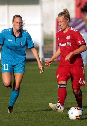 12.09.2018 Subotica(Serbia) ZFK Spartak Subotica-FC Bayern München UEFA women s football champions league round of 32 Kristin Demann(R) FC Bayern München, Angelina Hix(L) ZFK Spartak :