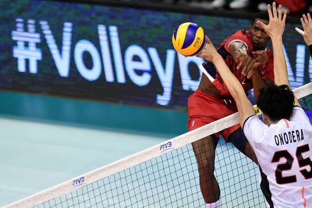 Sport Themen der Woche KW37 Sport Bilder des Tages Volleyball, WM, Dominikanische Republik - Japan Henry Omar Tapia Santana of Dominican Republic Taishi Onodera of Japan Firenze 13-09-2018 Mandela Forum FIVB Volleyball Men s World Championship WM Weltmeisterschaft Pallavolo Campionati del Mondo Uomini Dominican Republic - Japan Repubblica Dominicana - Giappone Foto Antonietta Baldassarre Insidefoto antoniettaxbaldassarre