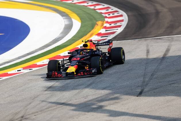 14th September 2018, Marina Bay Street Circuit, Singapore; Formula One Grand Prix of Singapore, Friday free practice; Aston Martin Red Bull driver Max Verstappen  ActionPlus12061992 StephenxBlackberry