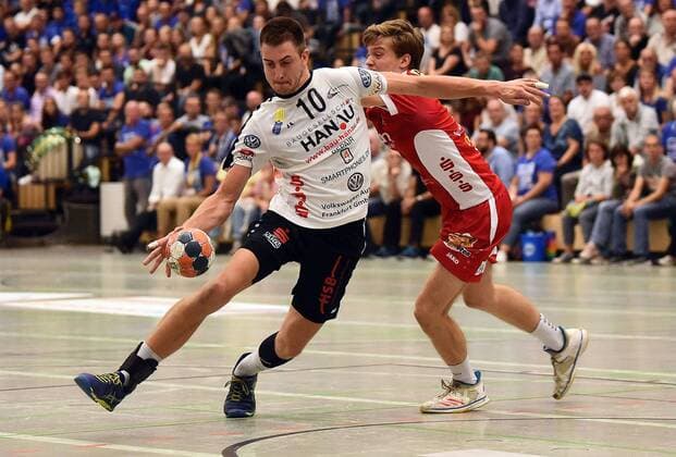 14.09.2018, xpsx, Handball 3.Liga, HSG Hanau - HSG Rodgau Nieder-Roden v.l. Marc Strohl (Hanau) , Johannes von der Au (Rodgau) Hanau Hessen Deutschland (DEU)