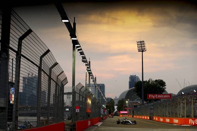 Motorsports: FIA Formula One World Championship WM Weltmeisterschaft 2018, Grand Prix of Singapore, 44 Lewis Hamilton (GBR, Mercedes AMG Petronas Motorsport), Singapore Singapore