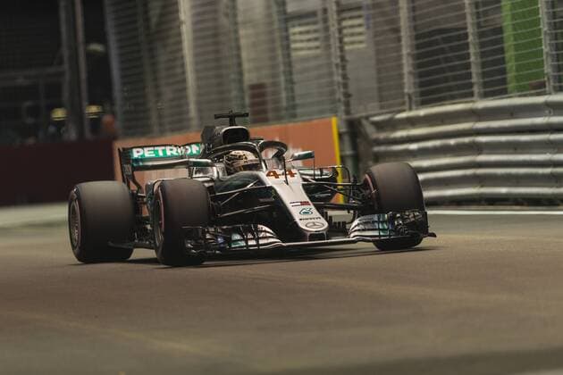 15th September 2018, Marina Bay Street Circuit, Singapore; Formula One Grand Prix of Singapore, Qualification; Mercedes AMG Petronas driver Lewis Hamilton  ActionPlus12062590 StephenxBlackberry