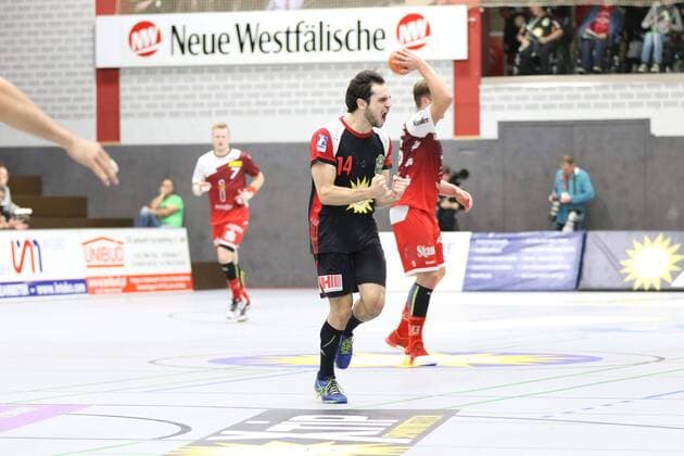 Torjubel bei Peter Strosack (TuS N-Luebbecke 14), TuS N-Luebbecke vs TUSEM Essen, Handball, 2. Bundesliga, 15.09.2018, TuS N-Luebbecke vs TUSEM Essen, Handball, 2. Bundesliga, 15.09.2018 Luebbecke Copyright: xEIBNER JanxStrohdiekx EP_JSK