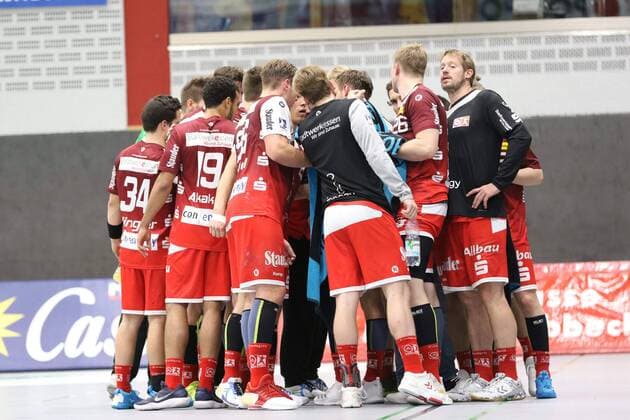 Timeout TUSEM Essen, TuS N-Luebbecke vs TUSEM Essen, Handball, 2. Bundesliga, 15.09.2018, TuS N-Luebbecke vs TUSEM Essen, Handball, 2. Bundesliga, 15.09.2018 Luebbecke Copyright: xEIBNER JanxStrohdiekx EP_JSK