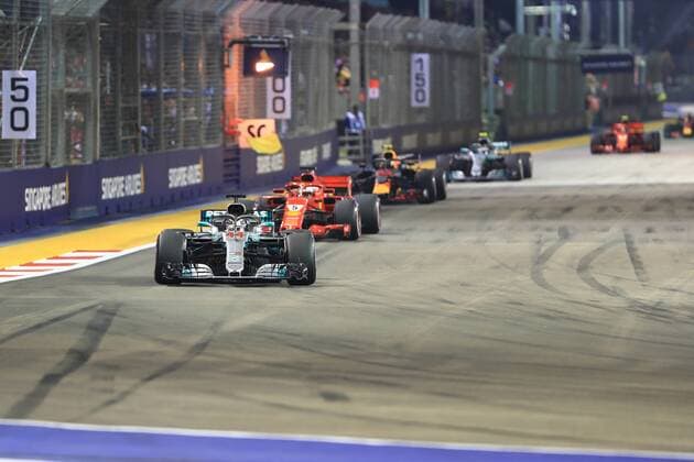 16th September 2018, Marina Bay Street Circuit, Singapore; Formula One Grand Prix of Singapore, race day; Mercedes AMG Petronas Motorsport, Lewis Hamilton leads under safety car after crash getween Perez and Ocon  ActionPlus12063103 Octane