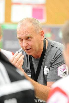 Ruediger Bones (BSV Sachsen Zwickau Trainer) SG H2Ku Herrenberg, Handball, Ligaspiel, 16.08.2018, Foto:TBaur Eibner SG H2Ku Herrenberg Kuties vs. BSV Sachsen Zwickau Herrenberg Copyright: xToBaurx EibnerxPressefotox EP_TB