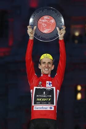 Britain s Simon Yates of Mitchelton - Scott celebrates after winning the general ranking at the 21st and final stage of the Vuelta a Espana , Tour of Spain cycling race, 100,9km from Alcorcon to Madrid, Spain, Sunday 16 September 2018. FRANCE OUT YUZURUxSUNADA  x05427720x