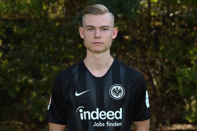 17.09.2018, xjhx, Fussball 1.Bundesliga, Eintracht Frankfurt Fototermin 2018 19 - 1.BL Porträttermin 2018 2019 emspor, v.l. Mischa Haeuser (DFL DFB REGULATIONS PROHIBIT ANY USE OF PHOTOGRAPHS as IMAGE SEQUENCES and or QUASI-VIDEO) Frankfurt am Main
