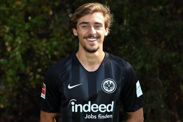 17.09.2018, xjhx, Fussball 1.Bundesliga, Eintracht Frankfurt Fototermin 2018 19 - 1.BL Porträttermin 2018 2019 emspor, v.l. Francisco Chico Geraldes (Eintracht Frankfurt) (DFL DFB REGULATIONS PROHIBIT ANY USE OF PHOTOGRAPHS as IMAGE SEQUENCES and or QUASI-VIDEO) Frankfurt am Main