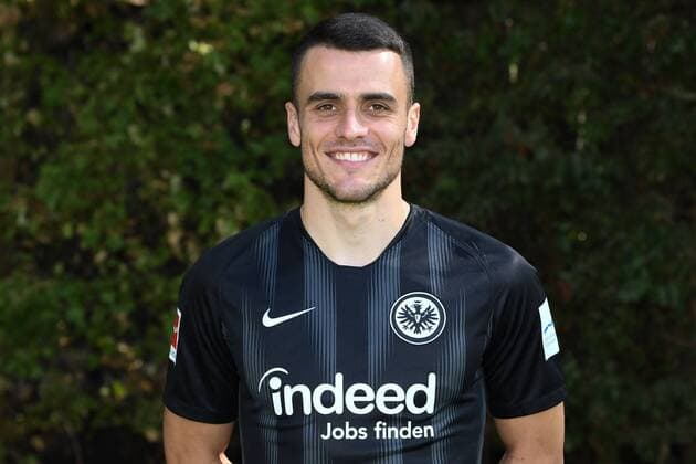 17.09.2018, xjhx, Fussball 1.Bundesliga, Eintracht Frankfurt Fototermin 2018 19 - 1.BL Porträttermin 2018 2019 emspor, v.l. Filip Kostic (Eintracht Frankfurt) (DFL DFB REGULATIONS PROHIBIT ANY USE OF PHOTOGRAPHS as IMAGE SEQUENCES and or QUASI-VIDEO) Frankfurt am Main