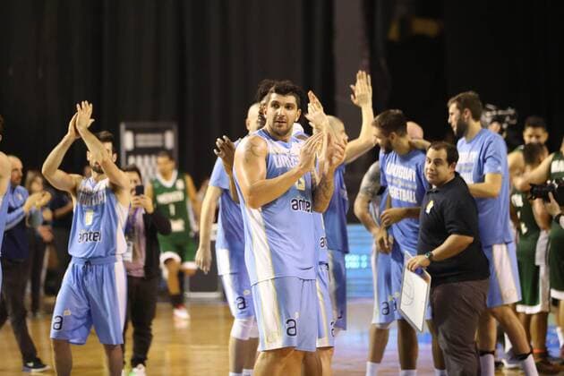 Uruguayan players jubilate the victory against Mexico during a World Cup China 2019 qualifier between Uruguay and Mexico, in Montevideo, Uruguay, 17 September 2018. Uruguay vs. Mexico !ACHTUNG: NUR REDAKTIONELLE NUTZUNG!  Copyright: xRaulxMartinezx MON108 20180918-636728358745481984