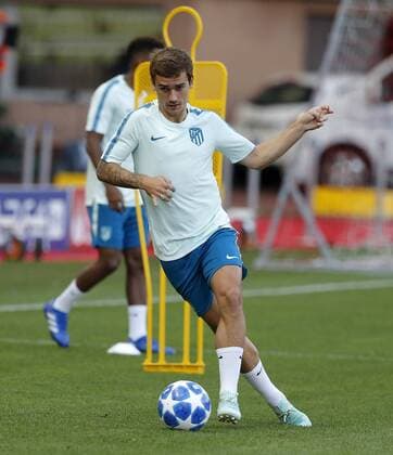 Entrenamiento del Atletico en Monaco antes del partido de Liga de Campeones. En la imagen, Griezmann. Atletico training session in Monaco before Champions League match. In this picture, Griezmann. 