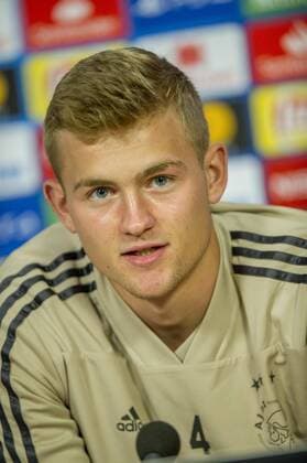 18-09-2018 VOETBAL: TRAINING EN PERSCONFERENTIE AJAX: AMSTERDAM Matthijs de Ligt (Ajax) Foto: SCS Michel Utrecht xVIxVIxImagesx xSoenarxChamidxsportfotografiexIVx 12161670