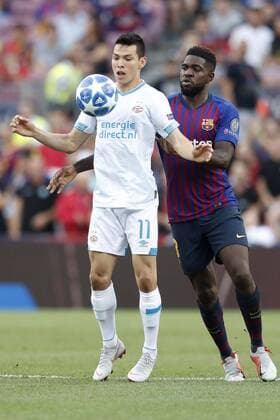 BARCELONA, 18-09-2018, Stadium Nou Camp, season 2018 2019, Champions League football. (Left-right) PSV player Hirving Lozano , Barcelona player Arthur during the match FC Barcelona Barca - PSV . Barcelona - PSV  x2474491x