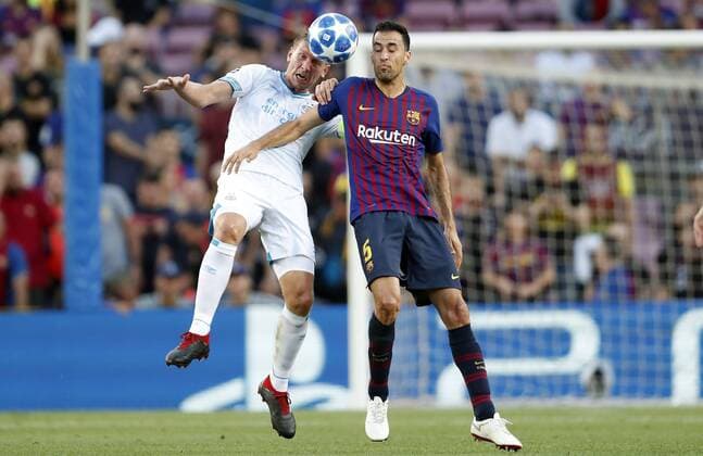 (l-r) Luuk de Jong of PSV, Sergio Busquets of FC Barcelona Barca during the UEFA Champions League group B match between FC Barcelona and PSV Eindhoven at the Camp Nou stadium on September 18, 2018 in Barcelona, Spain. UEFA Champions League 2018 2019 xVIxVIxImagesx xMauricexvanxSteenxIVx 12162238