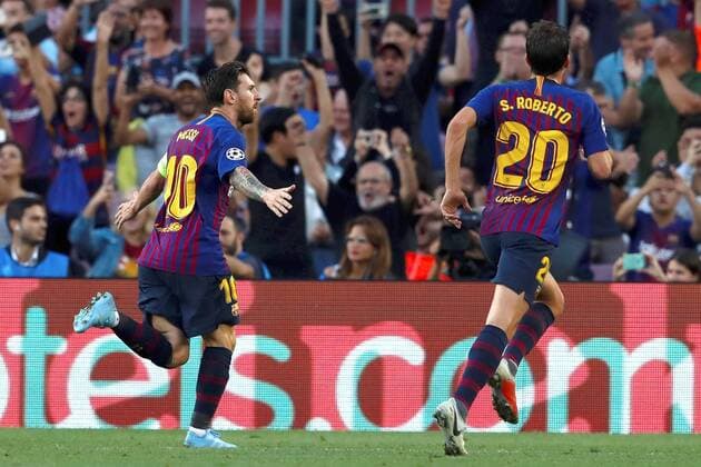 FC Barcelona Barca s Argentinian striker Lionel Messi jubilates a goal with teammate Sergi Roberto (R) during the first UEFA Champions League group B match between FC Barcelona and PSV Eindhoven, at the Camp Nou stadium, in Barcelona, Catalonia, Spain, 18 September 2018. FC Barcelona vs. PSV Eindhoven !ACHTUNG: NUR REDAKTIONELLE NUTZUNG!  Copyright: xEnricxFontcubertax BCN08 20180918-636728974272726858
