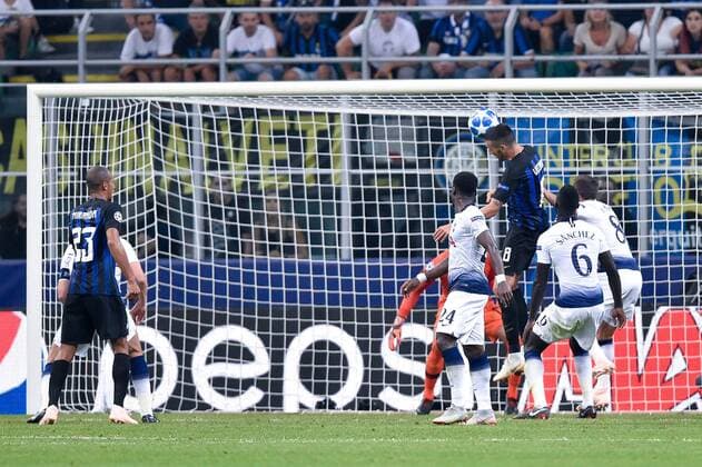 Fußball, CL, Inter Mailand - Tottenham Hotspur Matias Vecino of Inter Milan scores second goal during the UEFA Champions League Group B match between Inter Milan and Tottenham Hotspur at Stadio San Siro, Milan, Italy on 18 September 2018. Copyright: xGiuseppexMaffiax 2101