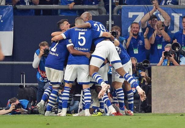 18.09.2018, xovx, Fussball UEFA Champions League, FC Schalke 04 - FC Porto emspor, Jubel nach dem Tor zum 1:0 durch Breel Embolo (FC Schalke 04), Aktion . (DFL DFB REGULATIONS PROHIBIT ANY USE OF PHOTOGRAPHS as IMAGE SEQUENCES and or QUASI-VIDEO) Gelsenkirchen