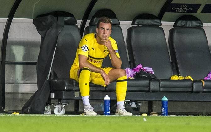 Sport Themen der Woche KW38 Sport Bilder des Tages Fußball: Champions League, Saison 2018 2019, Gruppenphase, 1. Spieltag, Club Brügge - Borussia Dortmund am 18.09.2018 im Jan-Breydel-Stadion in Brügge (Belgien). Dortmunds Mario Götze Goetze sitzt nach seiner Auswechslung enttäuscht auf der Bank. DFL REGULATIONS PROHIBIT ANY USE OF PHOTOGRAPHS AS IMAGE SEQUENCES AND OR QUASI-VIDEO. Copyright: xKirchner DavidxInderliedx