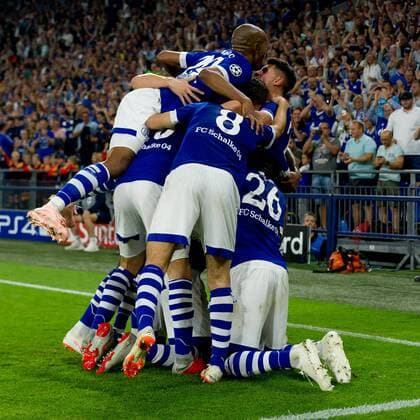 Gelsenkirchen, Germany 18.09.2018, UEFA Champions League - 2018 19 Season, Gruppenphase - Gruppe D - 1. Spieltag, FC Schalke 04 - FC Porto, Tor zum 1:0, Torschuetze Breel Embolo (S04) jubelt ( DeFodi053