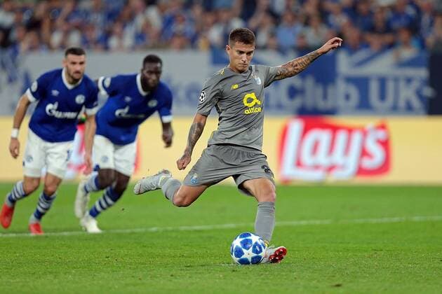 18.09.2018, xovx, Fussball UEFA Champions League, FC Schalke 04 - FC Porto emspor, v.l. Otavio (FC Porto) mit dem Elfmeter-Tor zum 1:1, Aktion . (DFL DFB REGULATIONS PROHIBIT ANY USE OF PHOTOGRAPHS as IMAGE SEQUENCES and or QUASI-VIDEO) Gelsenkirchen