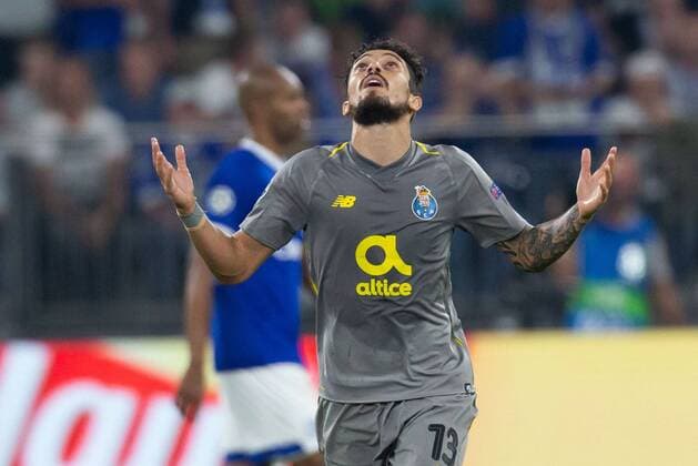 Gelsenkirchen, Germany 18.09.2018, UEFA Champions League - 2018 19 Season, Gruppenphase - Gruppe D - 1. Spieltag, FC Schalke 04 - FC Porto, Torjubel Alex Telles (Porto). ( DeFodi512
