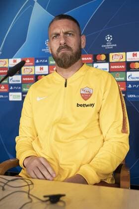 September 18, 2018 - Madrid, Spain - Football player of AS Roma Daniele De Rossi hold a press conference PK Pressekonferenz ahead of UEFA Champions League Group G football match between Real Madrid and AS Roma at Santiago Bernabeu stadium in Madrid, Spain on September 18, 2018. Roma Press Conference - UEFA Champions League  - ZUMAn230 20180918_zaa_n230_705 Copyright: xOscarxGonzalezx