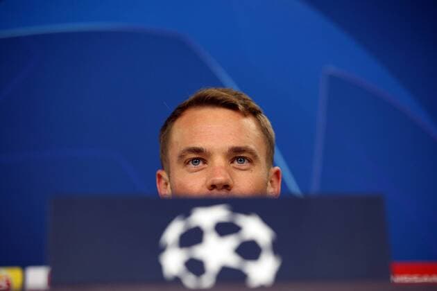 September 18, 2018 - Lisbon, Portugal - Bayern s goalkeeper Manuel Neuer from Germany attends a press conference PK Pressekonferenz on the eve of the UEFA Champions League Group E football match SL Benfica vs Bayern Munich at the Luz stadium in Lisbon, Portugal on September 18, 2018. Bayern Muenchen Training And Press Conference - UEFA Champions League  - ZUMAn230 20180918_zaa_n230_250 Copyright: xPedroxFiuzax