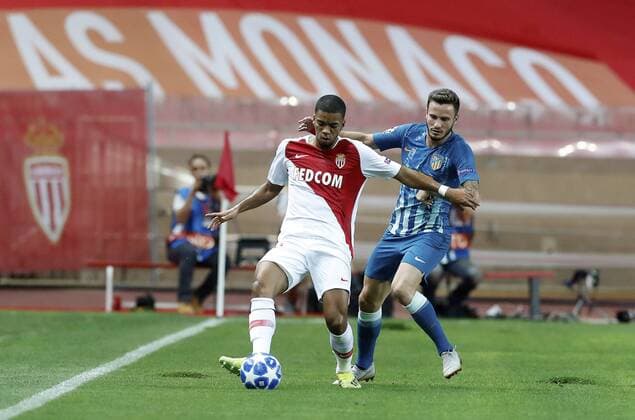 (180919) -- FONTVIEILLE, Sept. 19, 2018 -- Benjamin Henrichs (L) of As Monaco vies with Saul Niguez of Atletico Madrid during the UEFA Champions League group A match between As Monaco and Atletico Madrid in Fontvieille, Monaco on Sept. 18, 2018. Atletico Madrid won 2-1. ) (SP)MONACO-FONTVIEILLE-FOOTBALL-UEFA CHAMPIONS LEAGUE-AS MONACO VS ATLETICO MADRID MiguelxAlmaro 