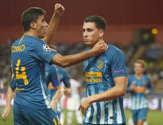 Partido de la Liga de Campeones entre el Monaco y el Atletico. En la imagen, celebracion de Gimenez tras marcar. Champions League match between Monaco and Atletico. In this picture, Gimenez celebrates after scoring. 