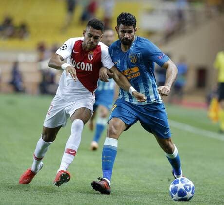 Partido de la Liga de Campeones entre el Monaco y el Atletico. En la imagen, Mboula y Diego Costa. Champions League match between Monaco and Atletico. In this picture, Mboula and Diego Costa. 