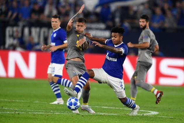 UEFA Champions League, Gruppenphase, Spiel 1, Saison 2018 2019, FC Schalke 04 vs FC Porto, 18.09.18. Veltinsarena Gelsenkirchen, Danilo, FC POrto, Weston Mckennie, UEFA regulations prohibit any use of photographs as image sequences and or quasi-video.