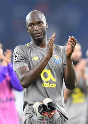 UEFA Champions League, Gruppenphase, Spiel 1, Saison 2018 2019, FC Schalke 04 vs FC Porto, 18.09.18. Veltinsarena Gelsenkirchen ,Danilo, FC Porto Aktion, Einzelbild UEFA regulations prohibit any use of photographs as image sequences and or quasi-video.