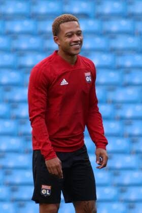 Olympique Lyonnais Training Memphis Depay of Olympique Lyonnais during open training at the Etihad Stadium, Manchester Content Not Available For UK Newspapers Copyright: xStevexMcCormickx FIL-12292-0006