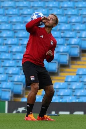 Olympique Lyonnais Training Memphis Depay of Olympique Lyonnais during open training at the Etihad Stadium, Manchester Content Not Available For UK Newspapers Copyright: xStevexMcCormickx FIL-12292-0009