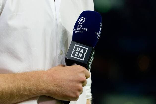 Gelsenkirchen, Germany 18.09.2018, UEFA Champions League - 2018 19 Season, Gruppenphase - Gruppe D - 1. Spieltag, FC Schalke 04 - FC Porto, DAZN Mikrofon ( DeFodi053