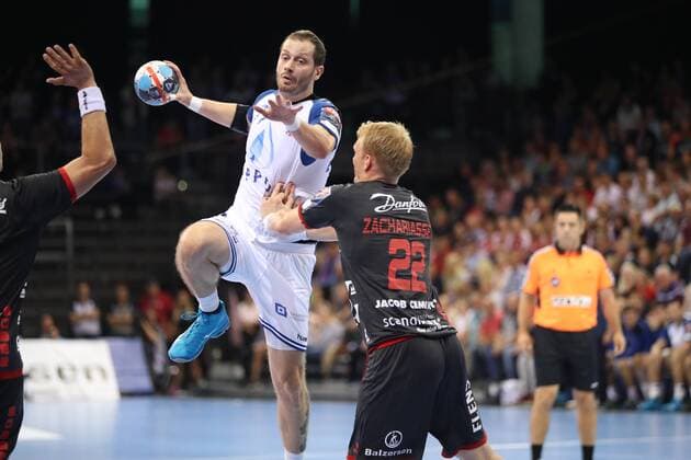 SG Flensburg Handewitt vs HC PPD Zagreb, Handball, EHF Champions League Gruppenphase, 19.09.18 Damir Bicanic (HC PPD Zagreb, 77) gegen Anders Zachariassen (SG Flensburg-Handewitt, 22)