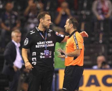 Foto : Trainer Maik Machulla ( Flensburg ) und der Schiri Handball Herren 1. Bundesliga am Mi. 19.09.2018 Flensburg - HC Zagreb