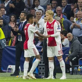 AMSTERDAM, Johan Cruijff Arena, 19-09-2018 , season 2018 2019 , UEFA Champions League. final result 3-0, Ajax player Kasper Dolberg (r) makes comeback after injury and substitutes Ajax player David Neres (L) during the match Ajax - AEK Athens Ajax - AEK Athens  x2476928x