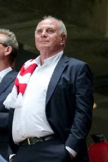 Praesident Uli Hoeness ( FC Bayern Muenchen ), FC Bayern Muenchen vs Benfica Lissabon, Fussball, Champions League Gruppenphase, 19.09.2018 FC Bayern Muenchen vs Benfica Lissabon, Fussball, Champions League Gruppenphase, 19.09.2018 Lissabon Copyright: xLanger Eibner-Pressefotox EP_HLR