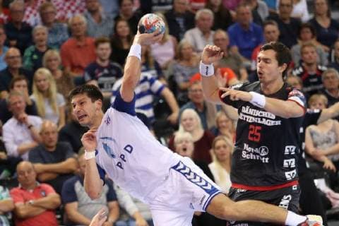 SG Flensburg-Handewitt vs HC PPD Zagreb, Handball, EHF Champions League Gruppenphase, 19.09.18 Ivan Srsen (HC PPD Zagreb, 13) gegen Rasmus Lauge Schmidt (SG Flensburg-Handewitt, 25)