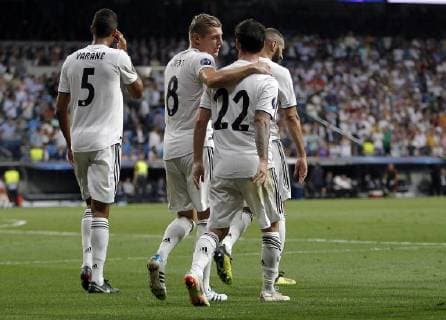Soccer match between Real Madrid and Roma, of the Champions League 2018 2019, held at the Santiago Bernabeu stadium, in Madrid. (Photo: Jose Cuesta 261 Cordon Press). Real Madrid players celebrate the first goal