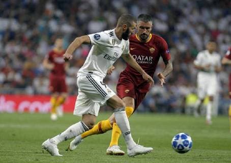 Soccer match between Real Madrid and Roma, of the Champions League 2018 2019, held at the Santiago Bernabeu stadium, in Madrid. (Photo: Jose Cuesta 261 Cordon Press). Karim Benzema