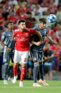 Pizzi ( Benfica Lissabon 21 ) Javier Martinez (FC Bayern Muenchen 8), Benfica Lissabon vs FC Bayern Muenchen , Fussball, Champions League Gruppenphase, 19.09.2018 Benfica Lissabon vs FC Bayern Muenchen vs , Fussball, Champions League Gruppenphase, 19.09.2018 Lissabon Copyright: xLanger Eibner-Pressefotox EP_HLR