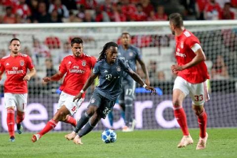 Gabriel ( Benfica Lissabon 8 ) Renato Sanches (FC Bayern Muenchen 35), Benfica Lissabon vs FC Bayern Muenchen , Fussball, Champions League Gruppenphase, 19.09.2018 Benfica Lissabon vs FC Bayern Muenchen vs , Fussball, Champions League Gruppenphase, 19.09.2018 Lissabon Copyright: xLanger Eibner-Pressefotox EP_HLR