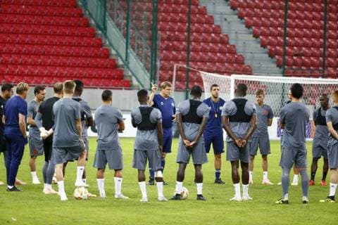 team and Hein Vanhaezebrouck head coach of RSC Anderlecht FOOTBALL : Entrainement - Rsc Anderlecht- Ligue europeenne - Trnava - 19 09 2018 PhotoNews Panoramic  775219981