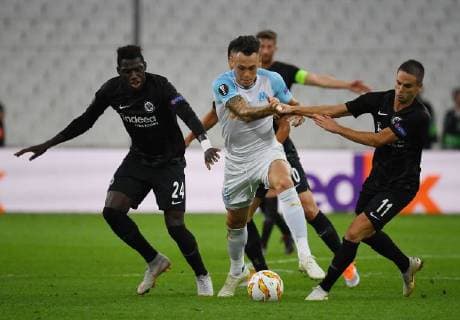 Fußball, EL, Olympique Marseille - Eintracht Frankfurt 20.09.2018, xjhx, Fussball UEFA Europa League, Olympique Marseille - Eintracht Frankfurt emspor, v.l. Danny da Costa (Eintracht Frankfurt), Lucas Ocampos (Olympique Marseille), Mijat Gacinovic (Eintracht Frankfurt) (DFL DFB REGULATIONS PROHIBIT ANY USE OF PHOTOGRAPHS as IMAGE SEQUENCES and or QUASI-VIDEO) Marseille
